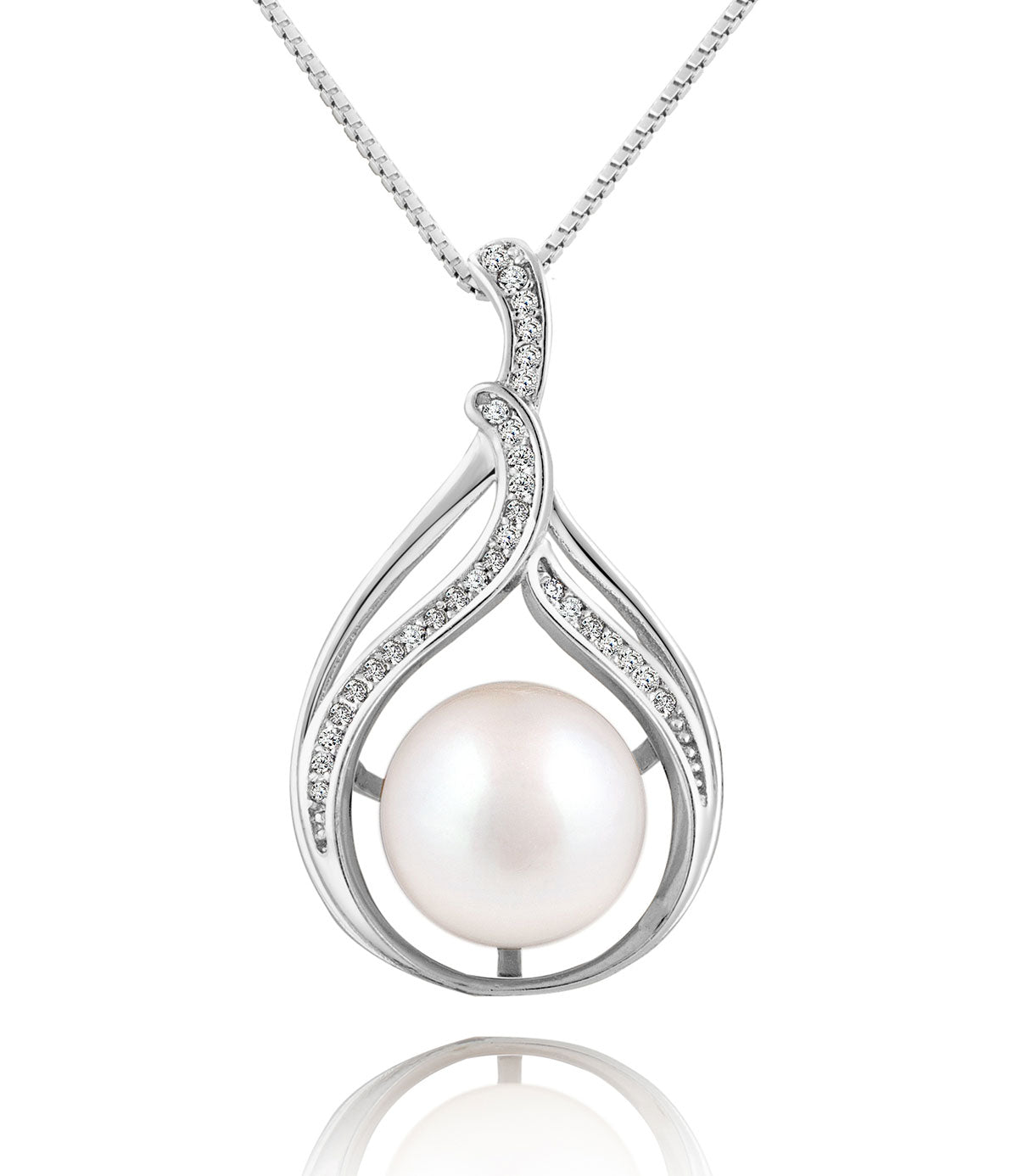 Freshwater Pearl Pendant Necklace in Sterling Silver