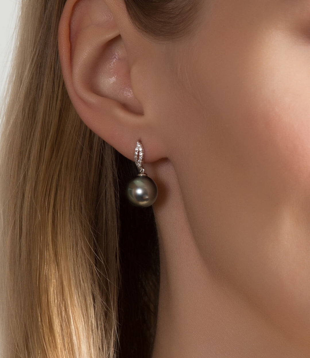 Leaf Black Pearl Earrings with Diamonds – PEARL-LANG®